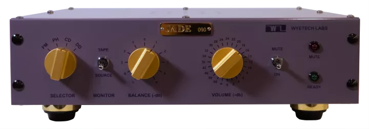 Jade 2.1 preamplifier with gold plated knobs - front
