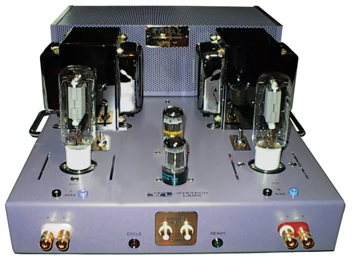 Topaz 572B stereo amplifier