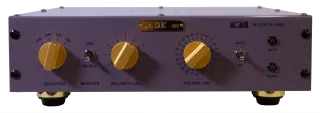 Jade 2.1 preamplifier with gold plated knobs - front